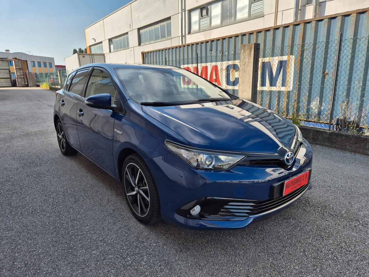 Toyota Auris Touring Sports 1.8 Hybrid Black Edition