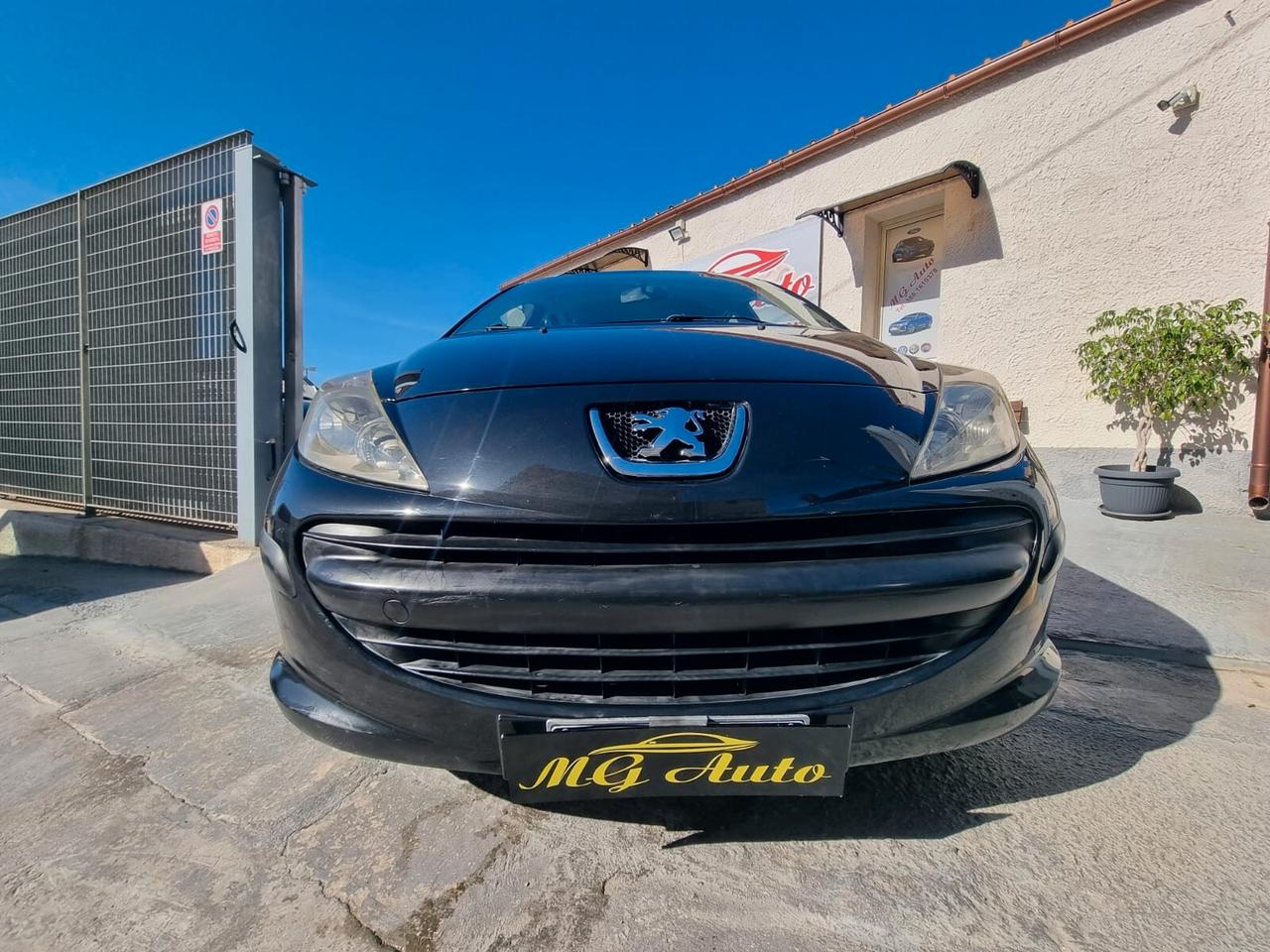 Peugeot 207 1.4 HDi 70CV 5p. XT