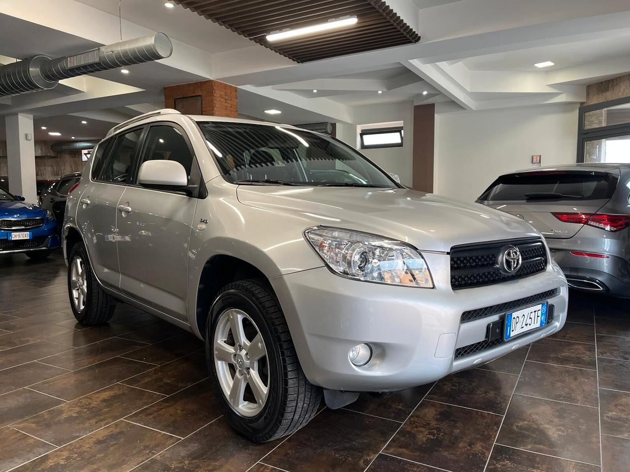 Toyota RAV 4 RAV4 2.2 D-4D 136 CV DPF Sol