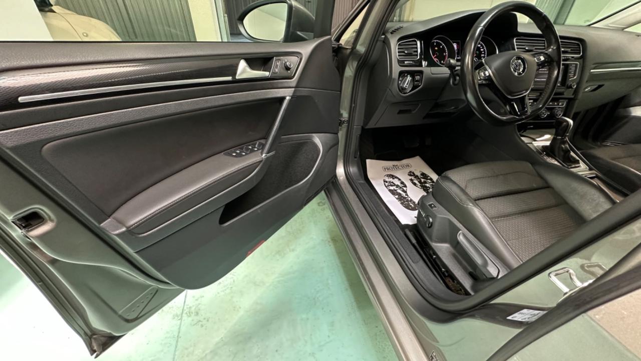 Volkswagen Golf 1.6 TDI 110 CV DSG 5p. Highline(anche per neopatentati)