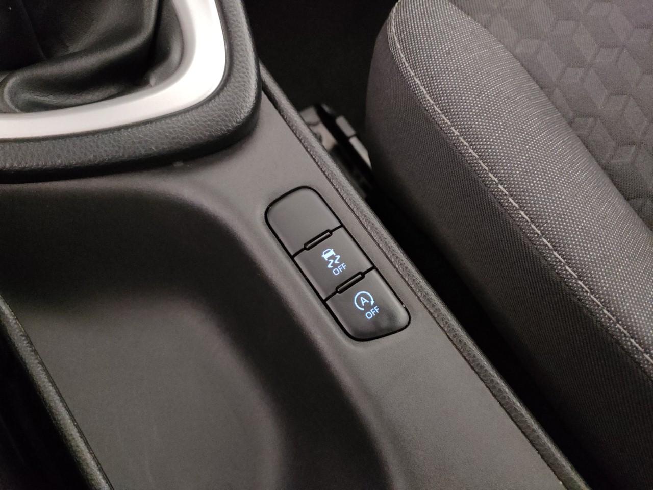 TOYOTA Yaris 1.0 Active