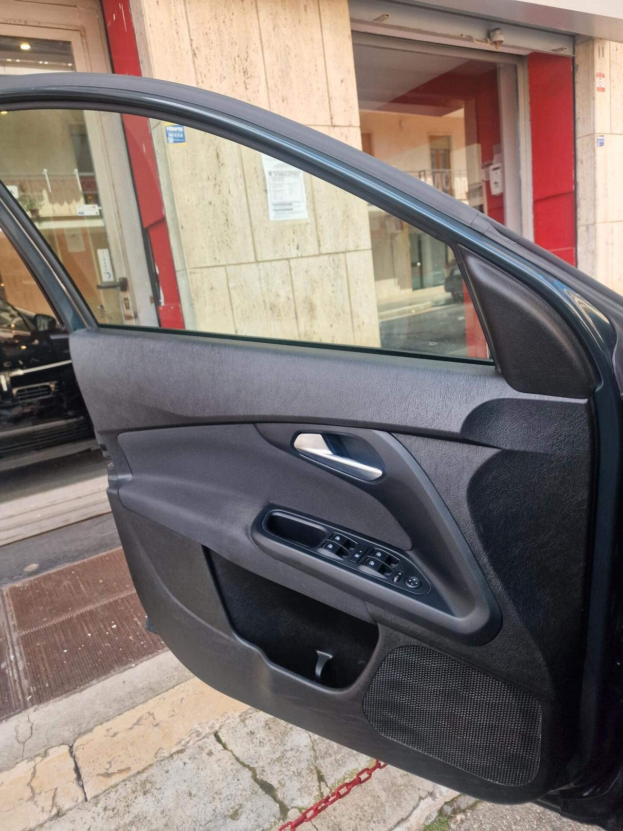 Fiat Tipo cross 1.6 Mjt S&S SW Garmin