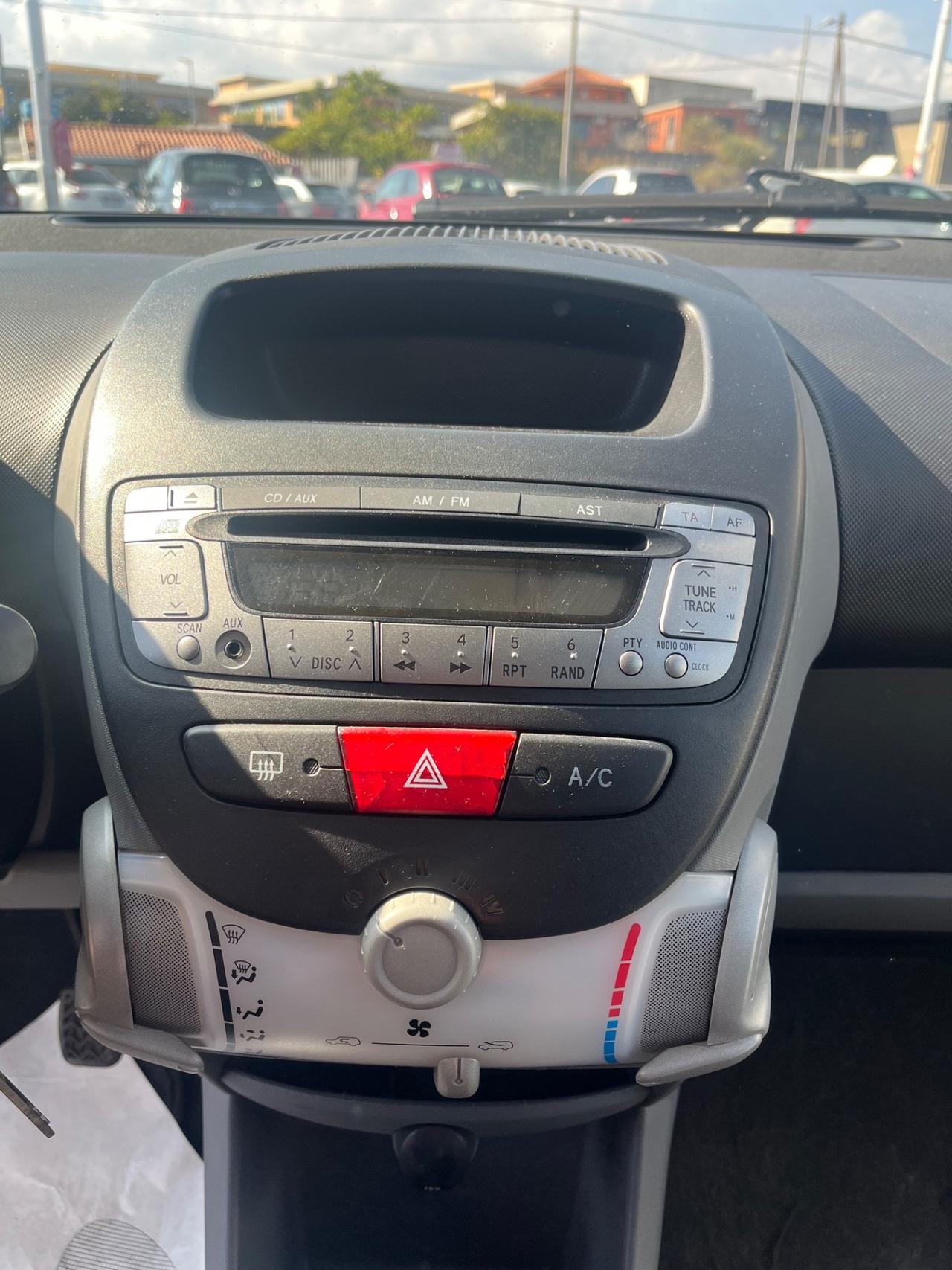Peugeot 107 1.0 68CV 5p. Plaisir