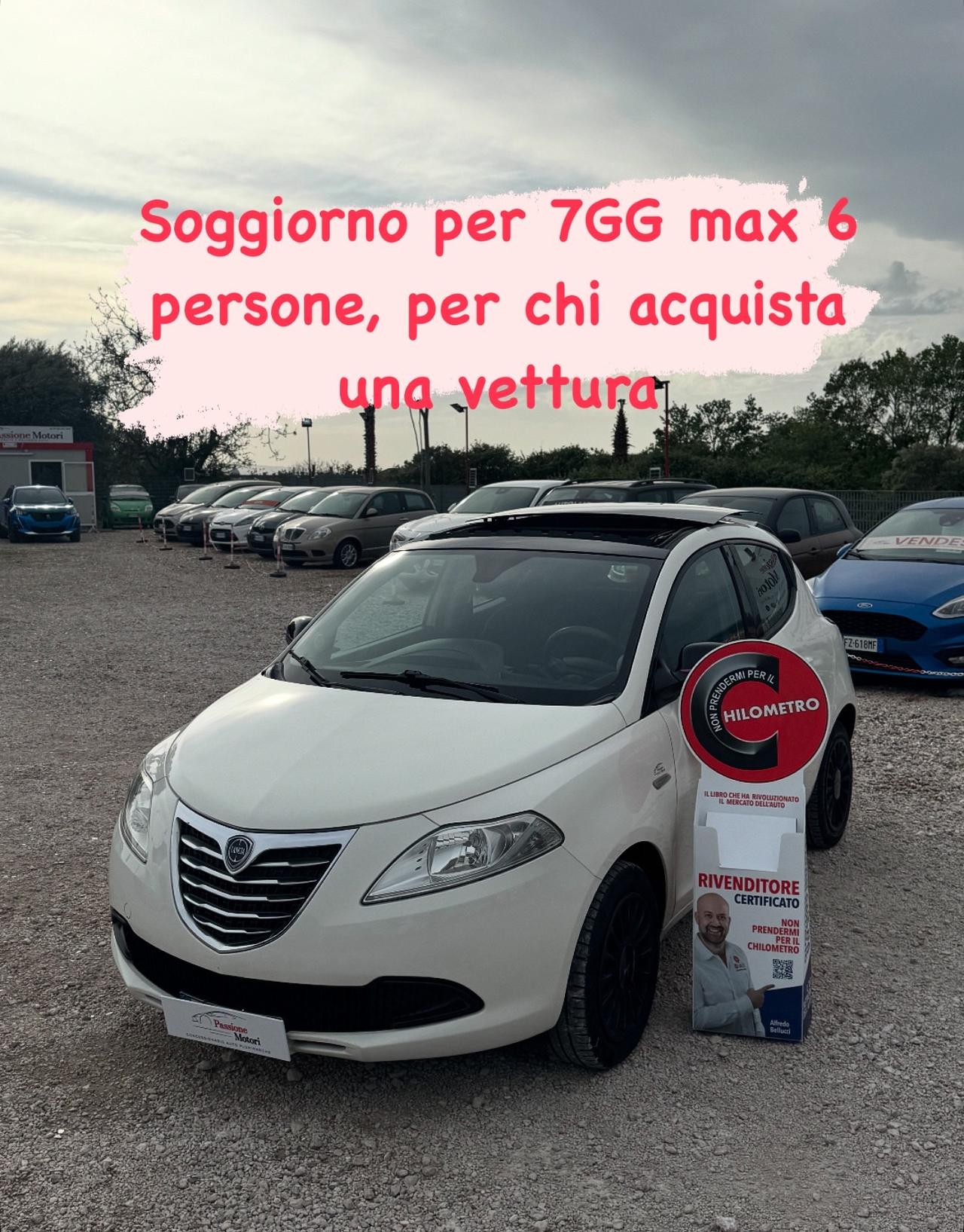Lancia Ypsilon 1.2 69 CV Elefantino rosa tetto apribile