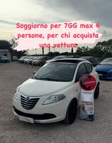 Lancia Ypsilon 1.2 69 CV Elefantino rosa tetto apribile