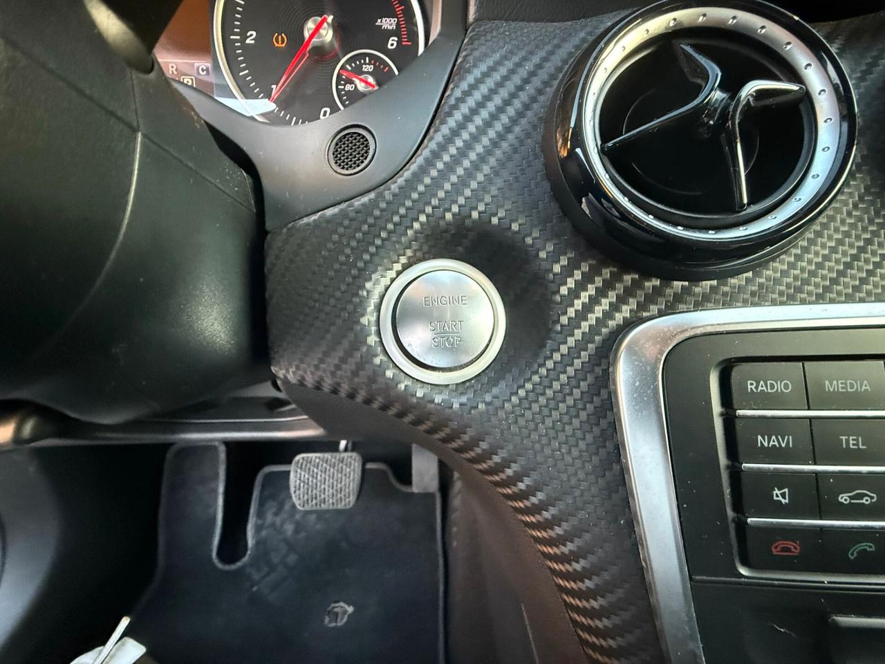 Mercedes-benz GLA 180 d Automatic Premium