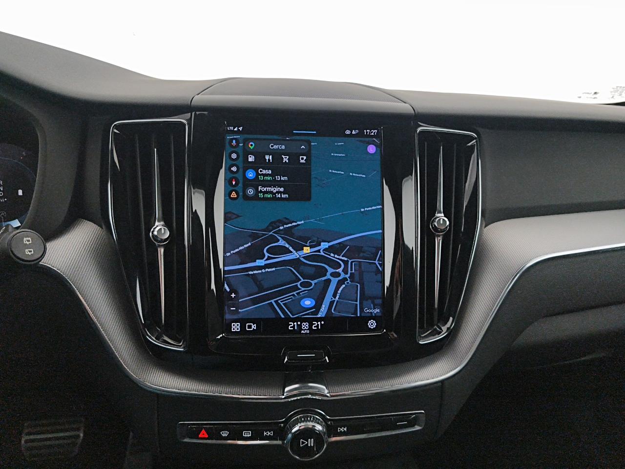 Volvo XC60 2.0 b4 Plus Dark awd