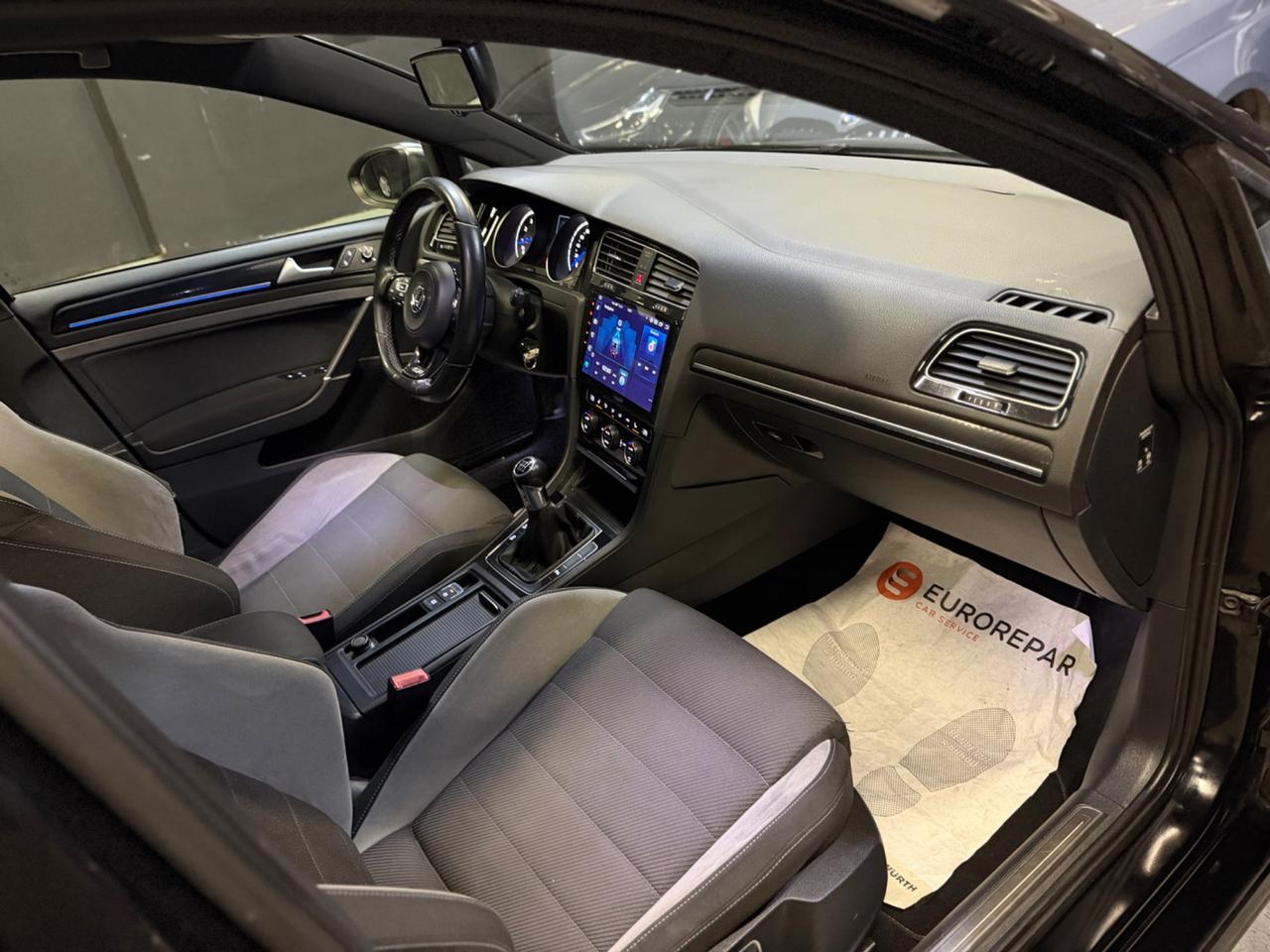 Volkswagen Golf R 2.0 5p.