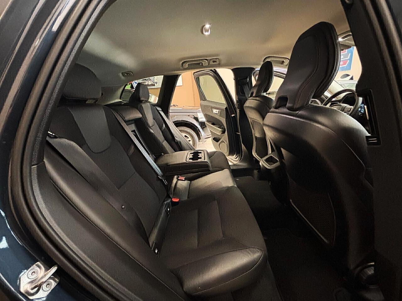 Volvo XC60 2.0 197CV 4x4 **PARI AL NUOVO FULL**