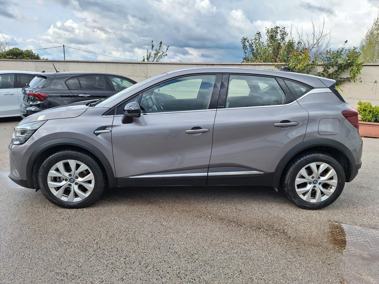 Renault Captur Plug-in Hybrid E-Tech 160 CV Intens