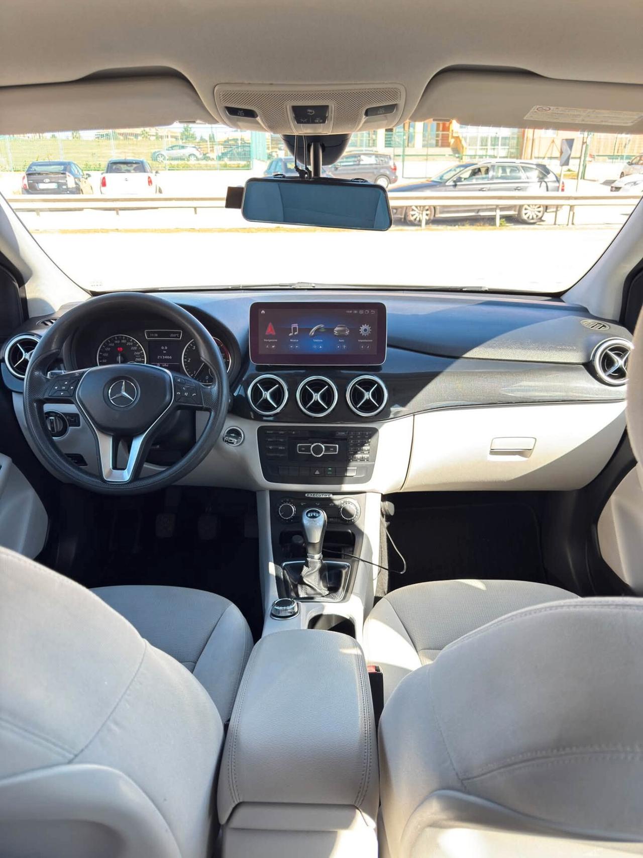 Mercedes-benz B 180 CDI BlueEFFICIENCY Premium