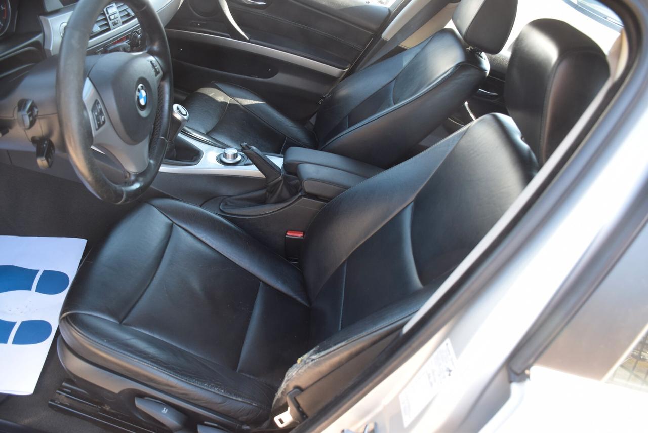 Bmw 330 330d Touring Futura navi pelle cruise sensori bt