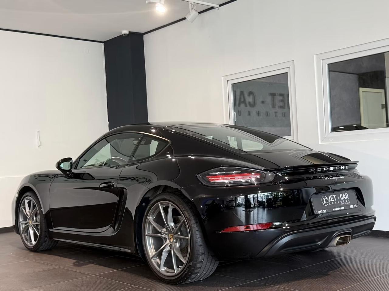 Porsche Cayman 718 *Sistema di scarico sportivo Bose