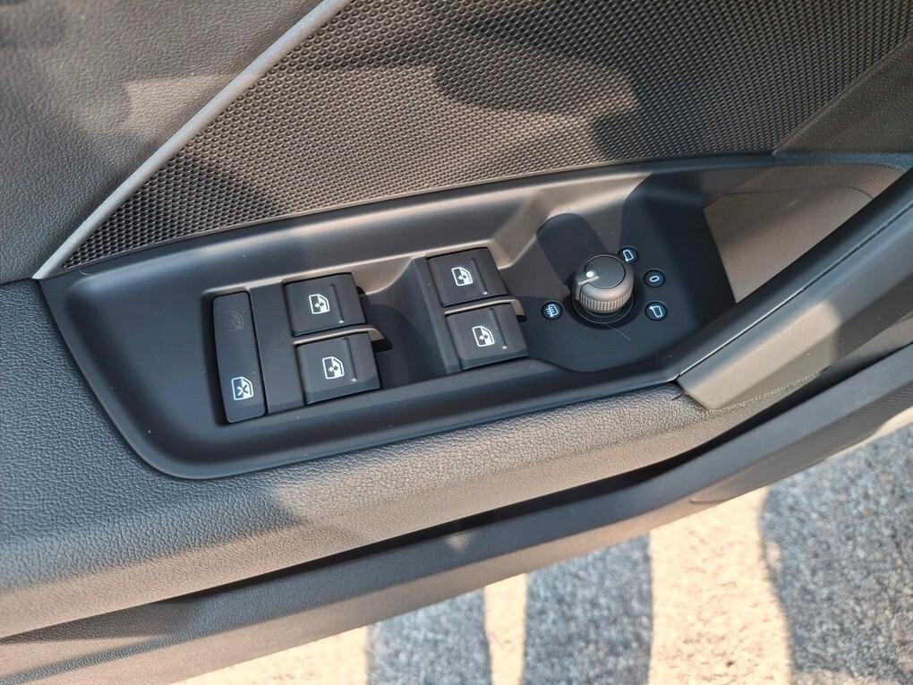 Audi A3 SportBack 2.0 TDI PELLE-TETTO-CERCHI 18