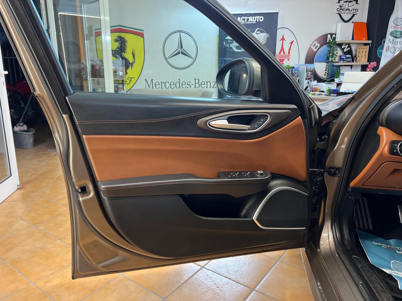 Alfa Romeo Giulia 2.2 Turbodiesel 210 CV Q4 Veloce