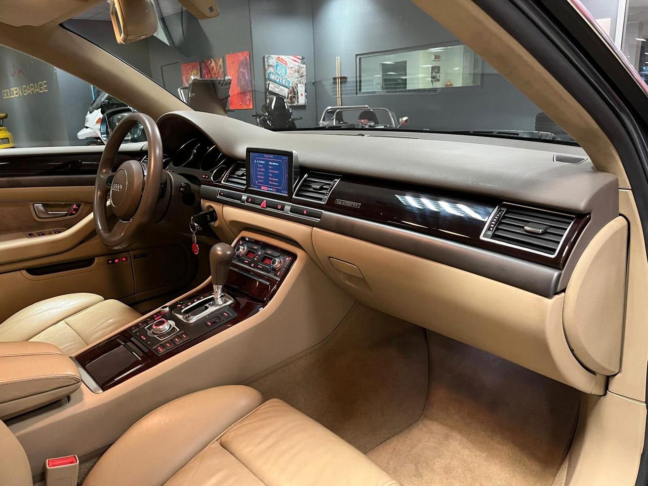 Audi A8 L 4.2 V8 FSI quattro tiptronic
