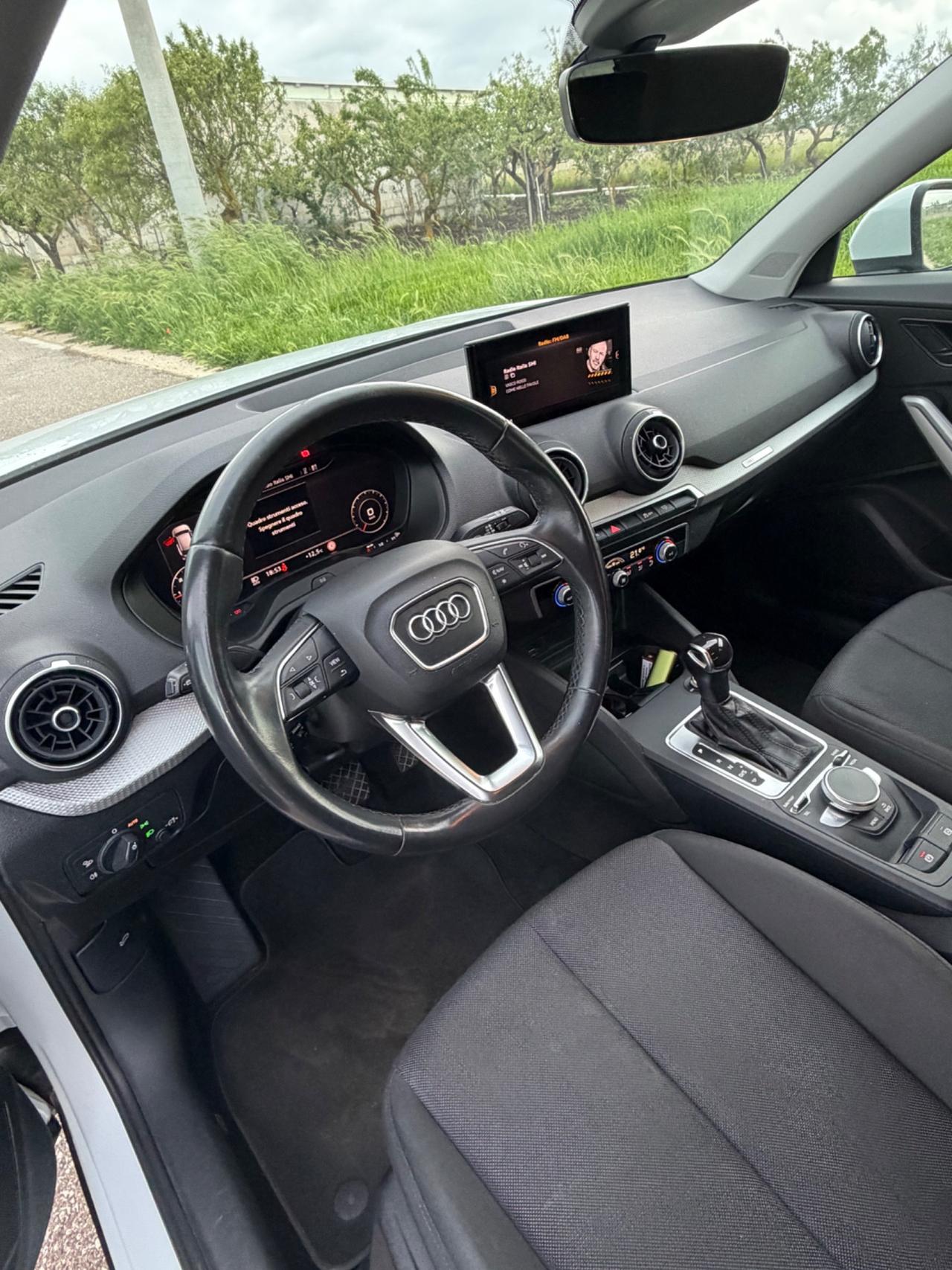 Audi Q2 30 TDI Business