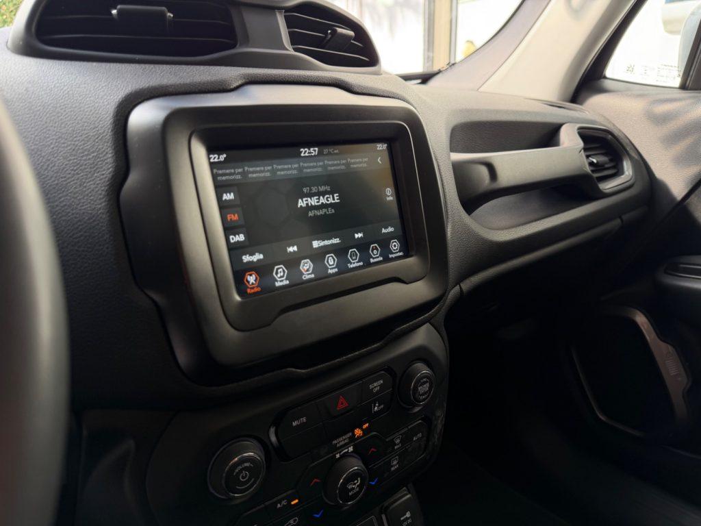 Jeep Renegade 1.5 Turbo T4 MHEV Limited tua da €199,00 mensili