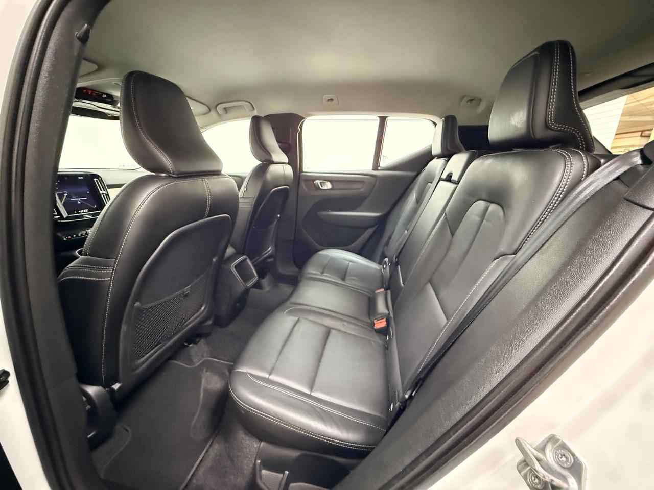 Volvo XC40 D4 2.0 190 CV AWD Geartronic Momentum 03/2018 EURO 6B