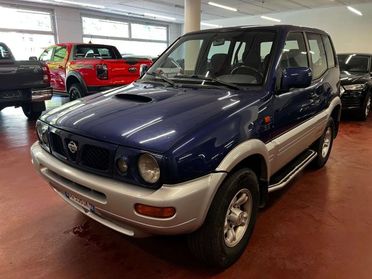 Nissan Terrano Terrano 3p 2.7 tdi SE
