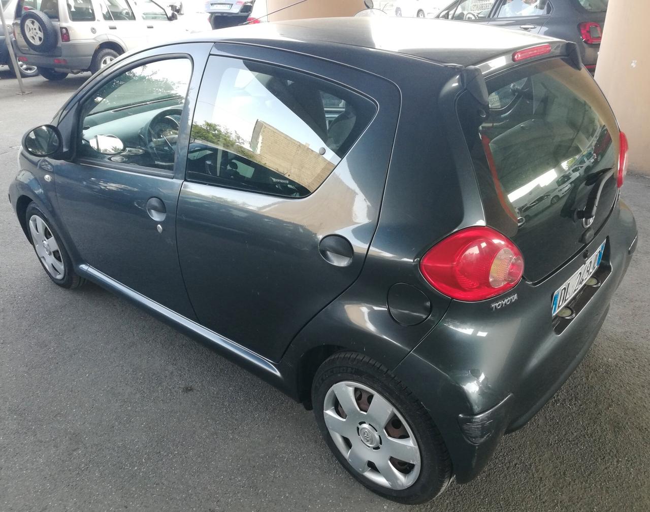 Toyota Aygo 1.0 12V VVT-i 5 porte