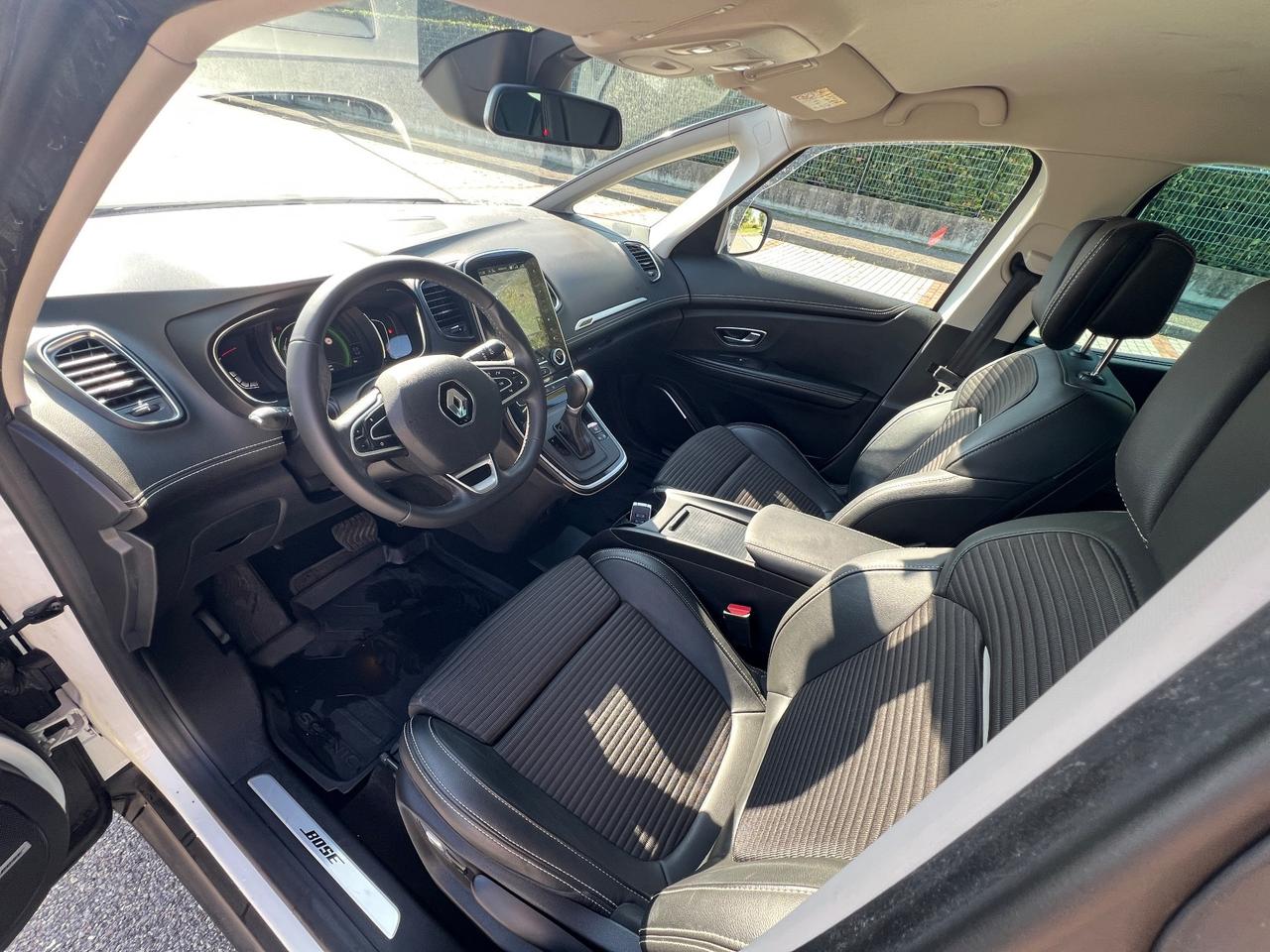 Renault Grand Scenic dCi 8V 110 CV EDC Energy Bose