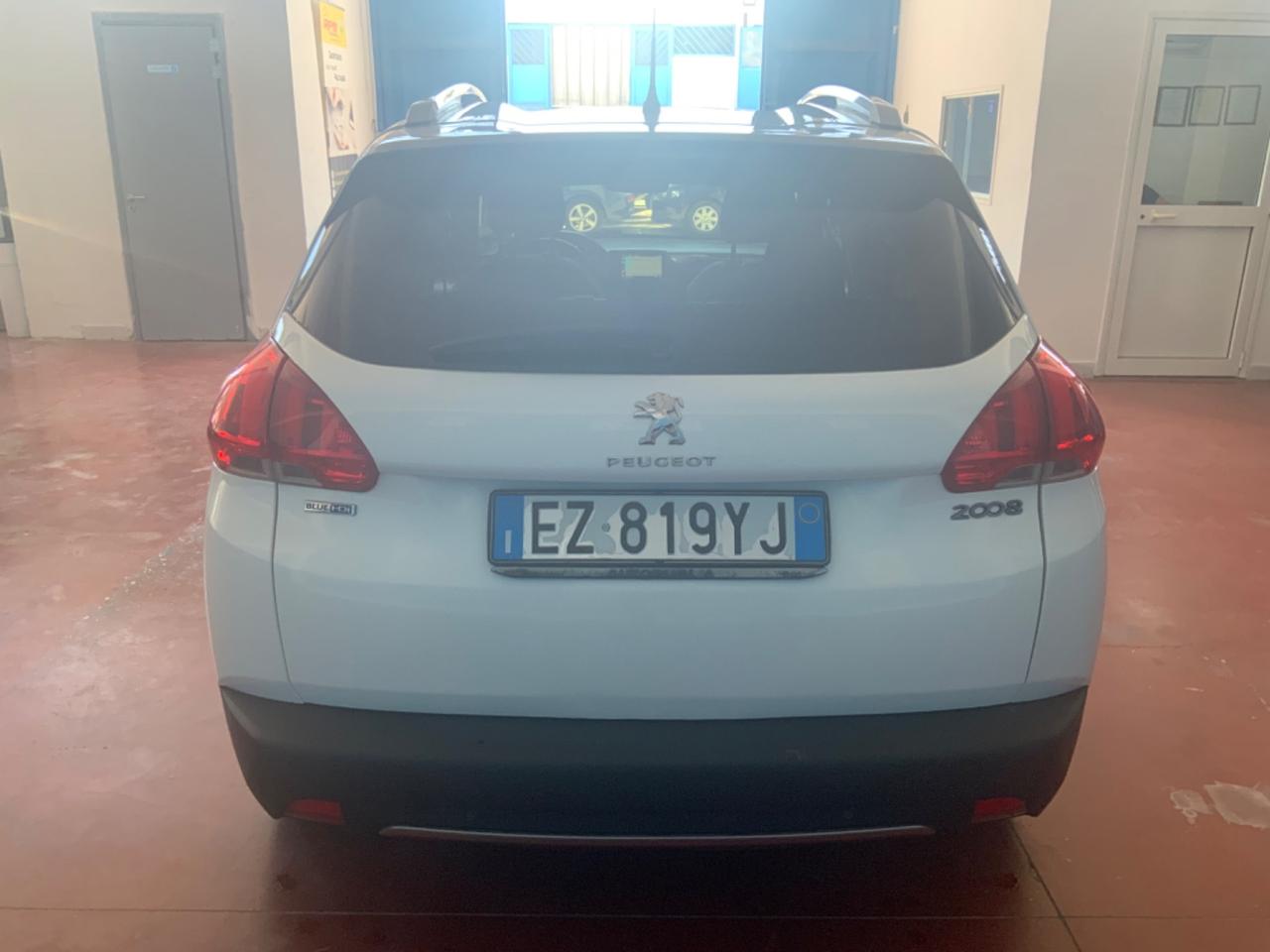 Peugeot 2008 BlueHDi 120 S&S Allure