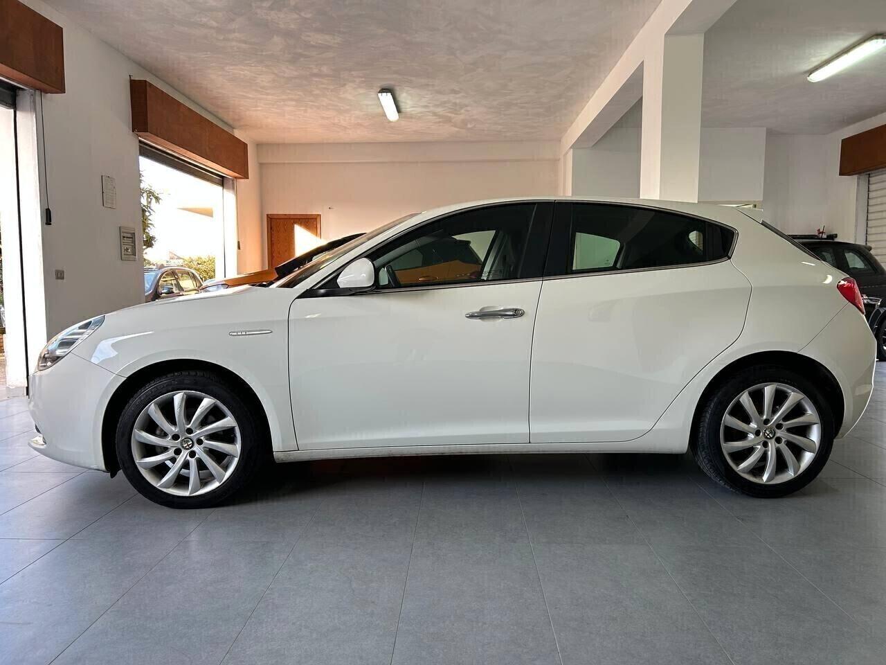 Alfa Romeo Giulietta 1.6 JTDm-2 105 CV Distinctive