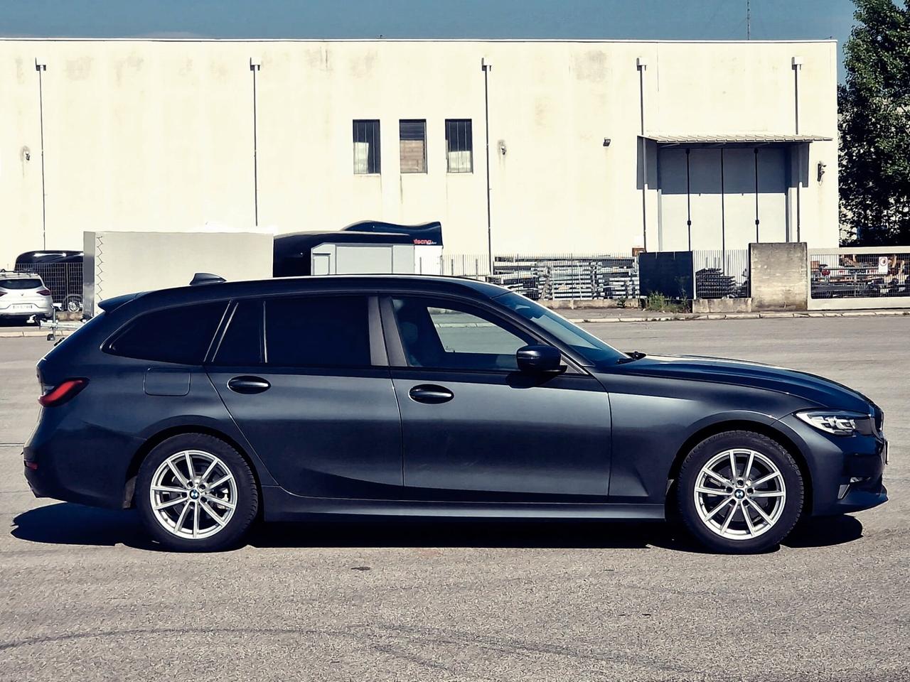 BMW 3 Series Touring 320d Ibrido mhev 48V