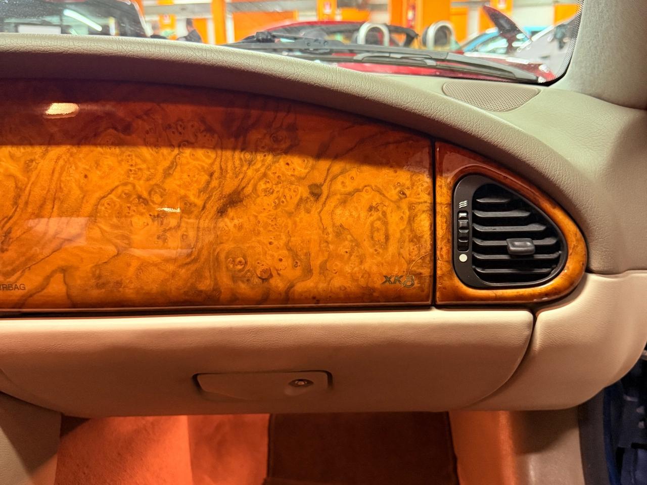 JAGUAR XK8 ISCRITTA ASI CON SOLI 78.430 KM IN CONDIZIONI DA VETRINA