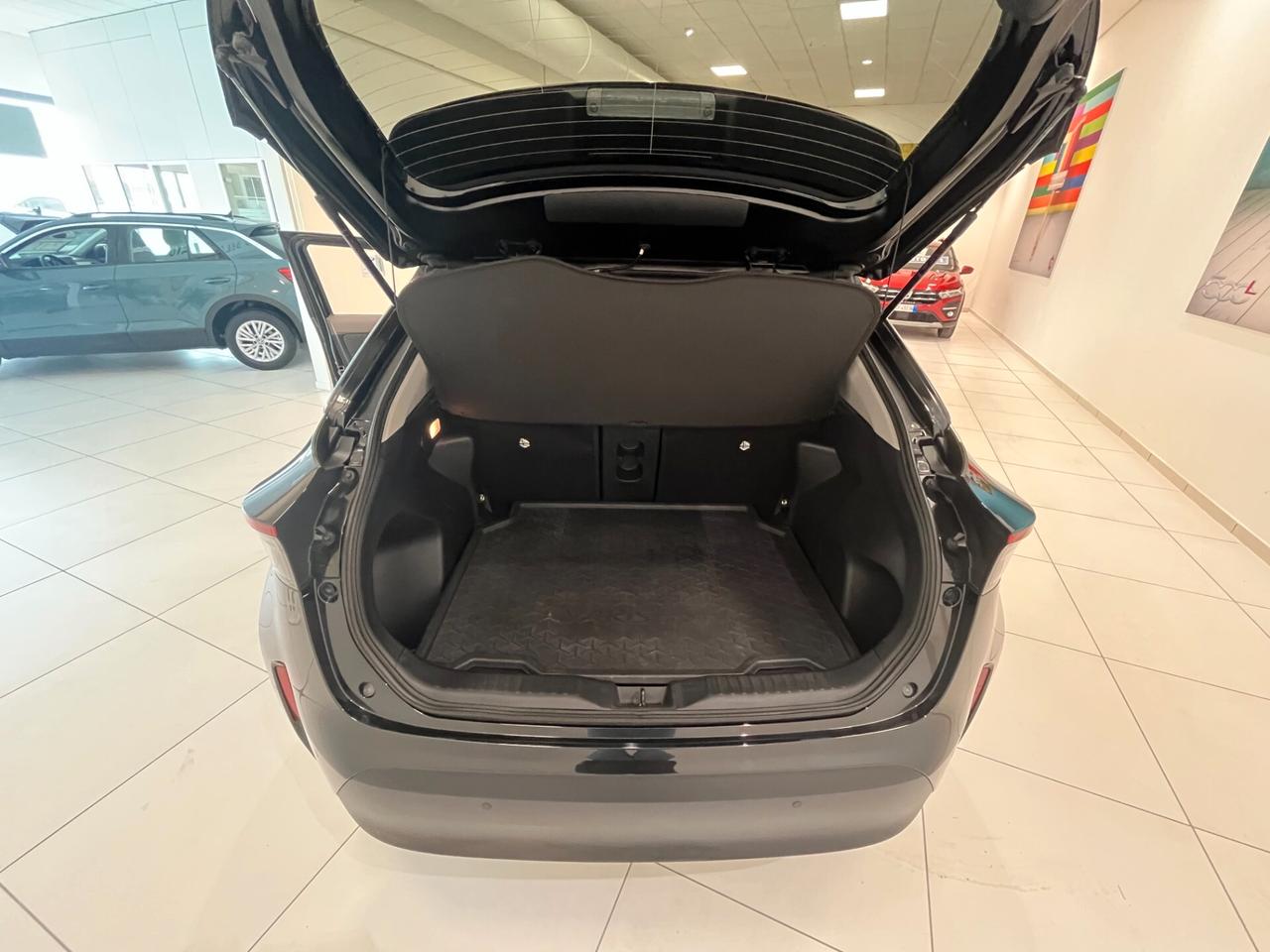 TOYOTA YARIS CROSS 1.5 HYBRID AUT.