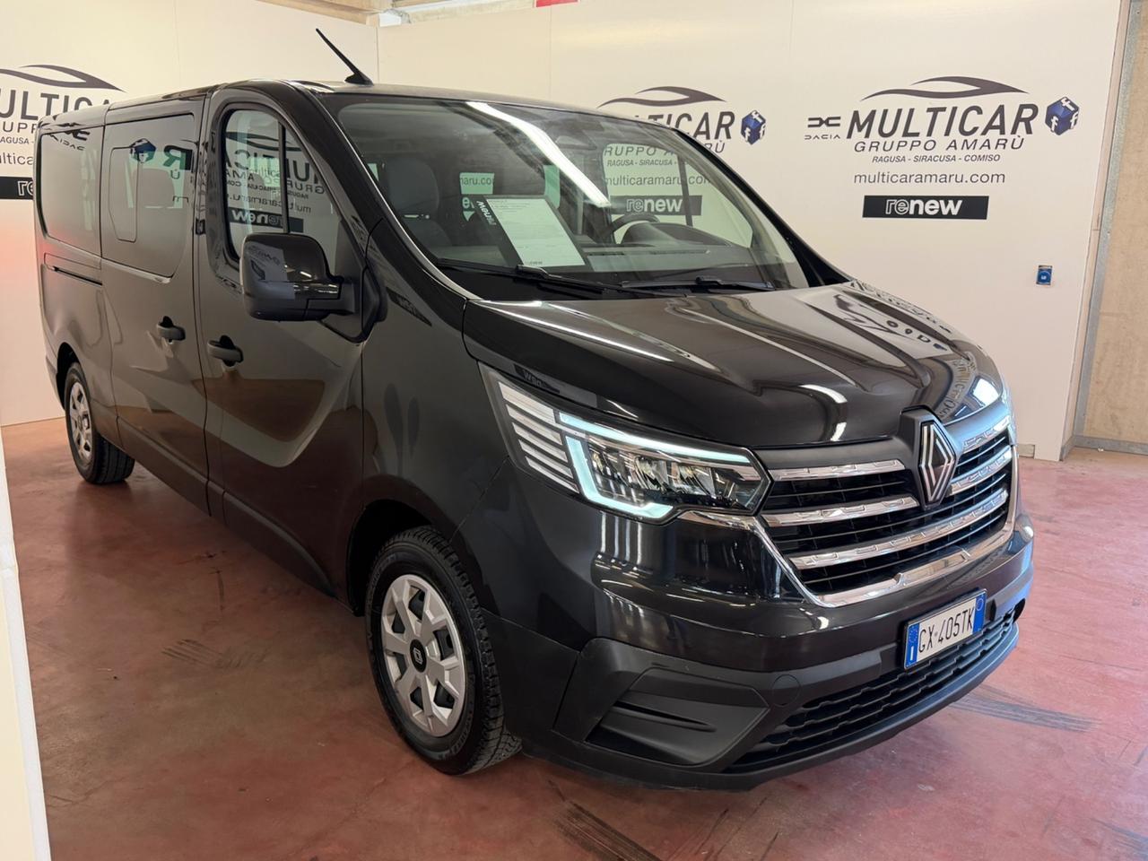 Renault Trafic passenger 9 Posti L2