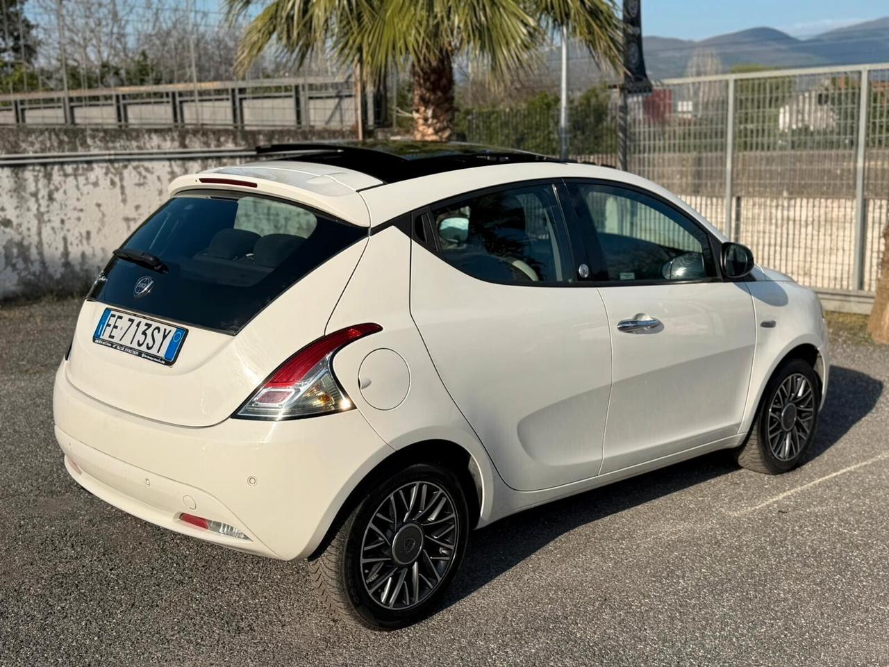 Lancia Ypsilon Tetto Apribile 2016 -GPL Ecochic Gold