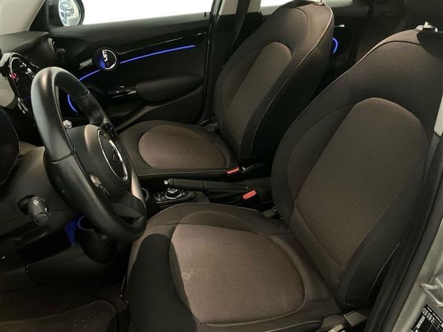 MINI Mini 5 Porte 1.5 Twin Power Turbo Cooper Essential