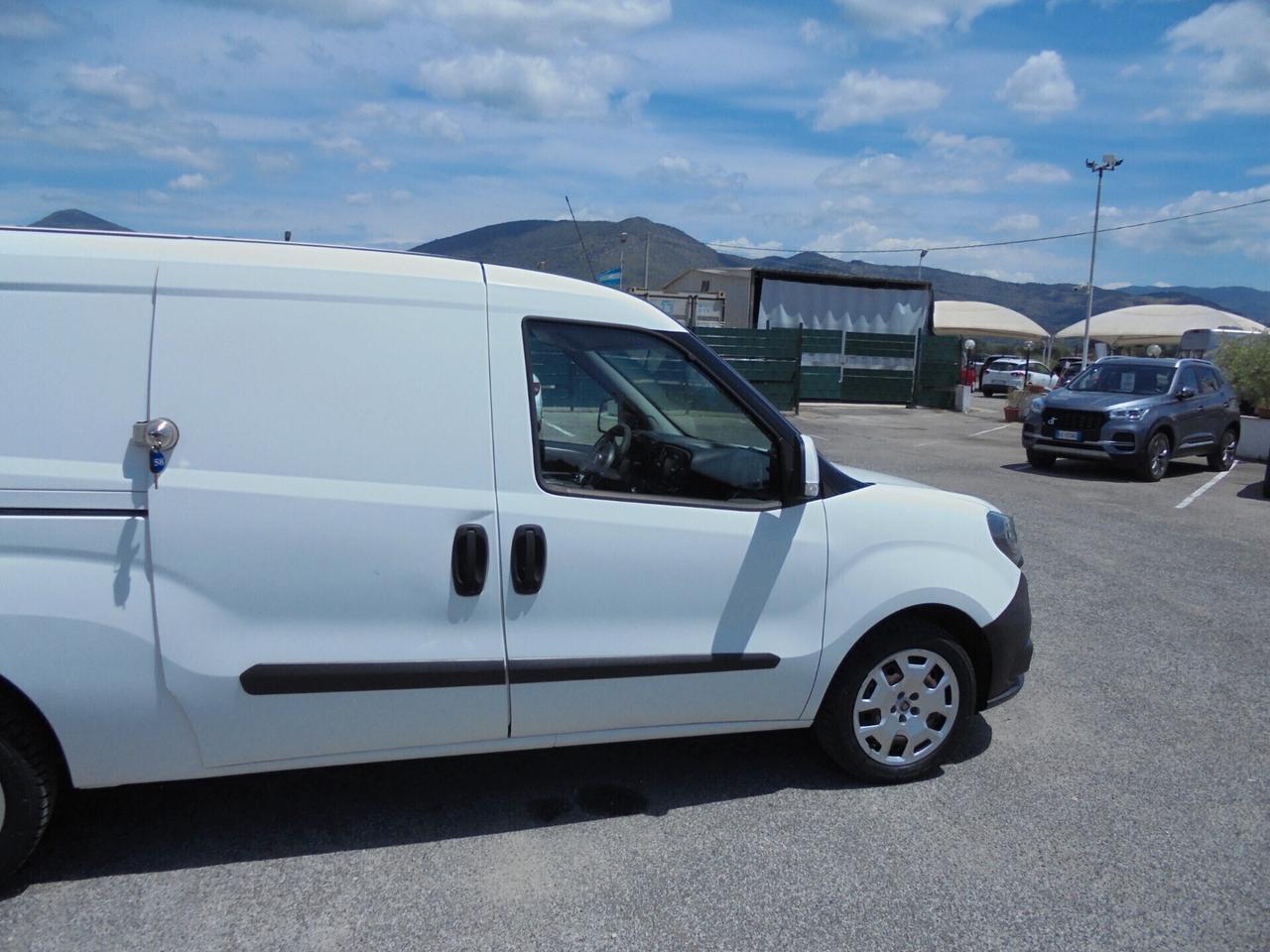 Fiat Doblò MAXI 1.4 T-Jet Natural Power PL-TN Cargo Maxi Lamierato SX