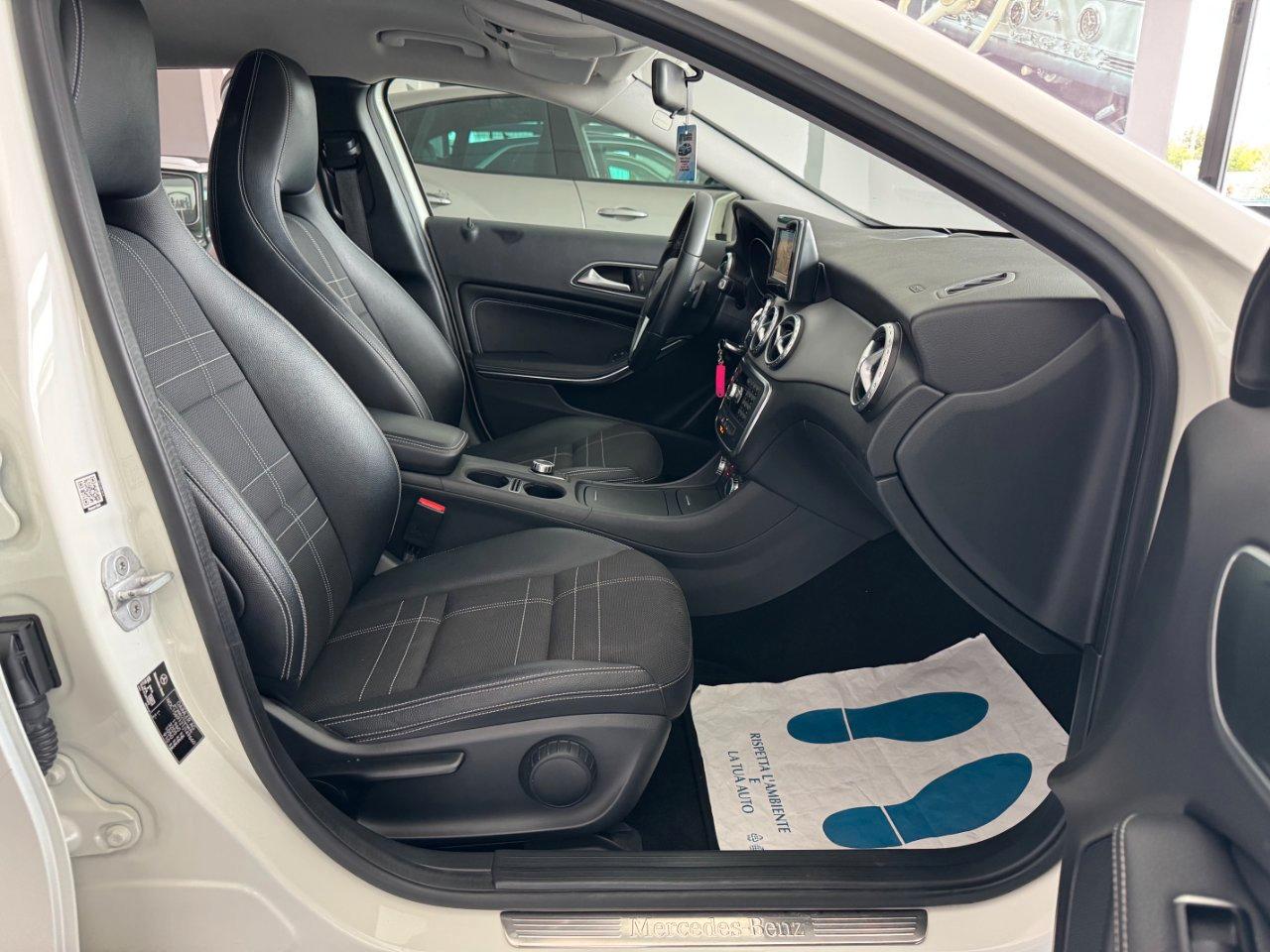 Mercedes GLA 180 d (cdi) Sport auto Navi Pelle