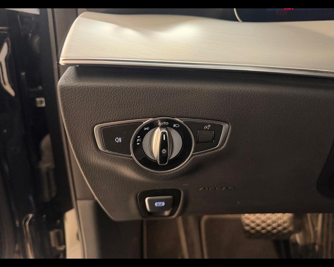 Mercedes-Benz Classe E (W/S213) - E 220 d 4Matic Auto Premium Plus