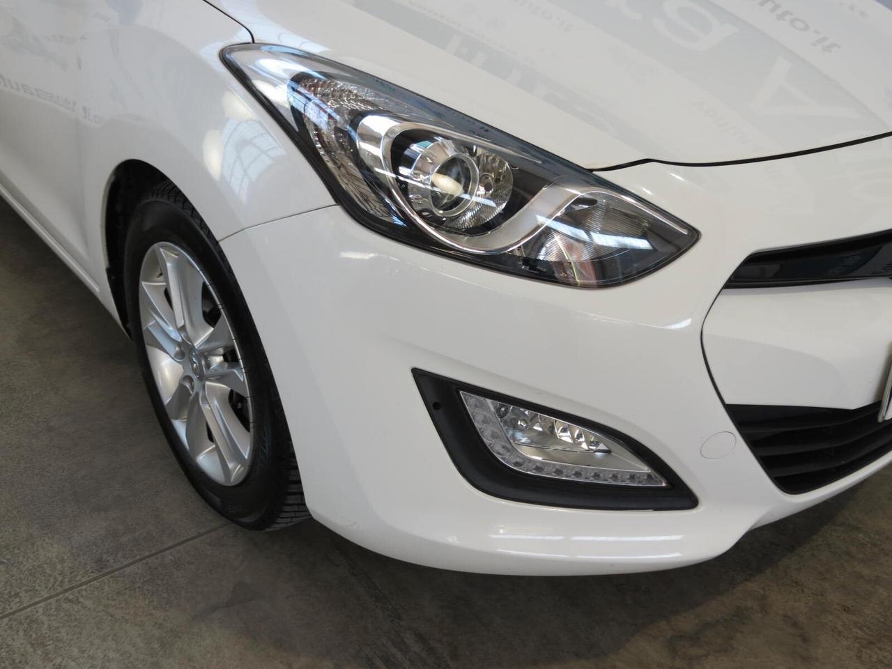 Hyundai i30 1.6 CRDi 110 cv 5p. Comfort A/T