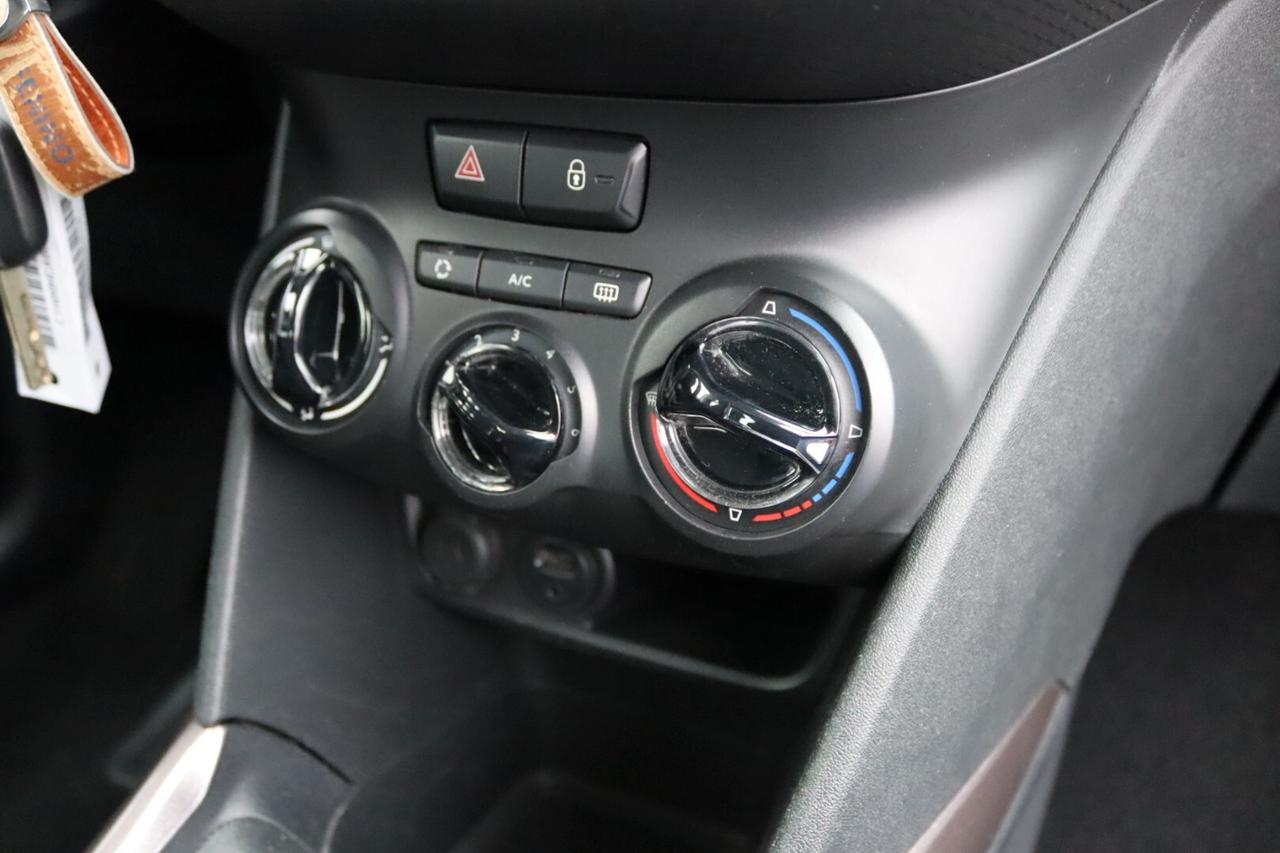 Peugeot 2008 PEUGEOT 2008 1.6 E-HDI 92CV STOPESTART URBAN CROSS
