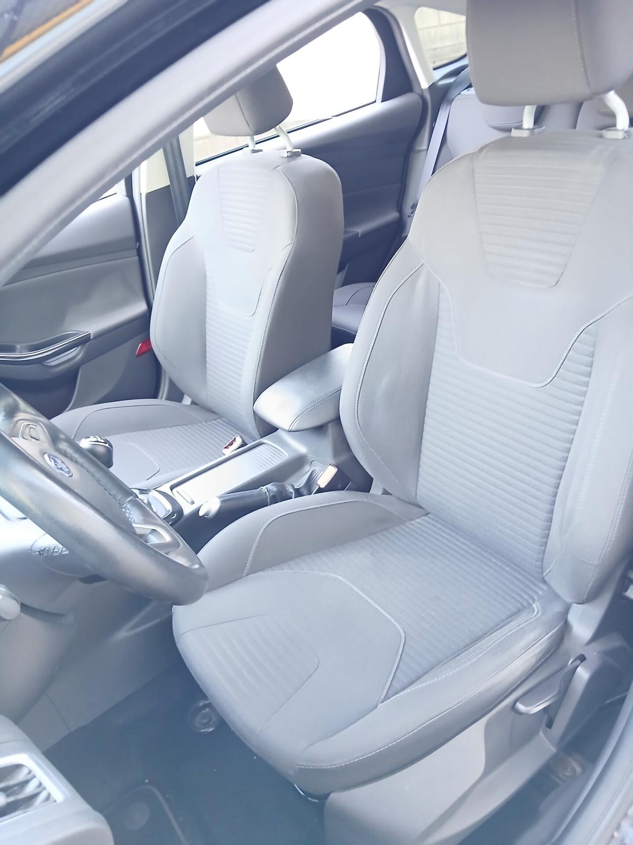 Ford Focus Titanium