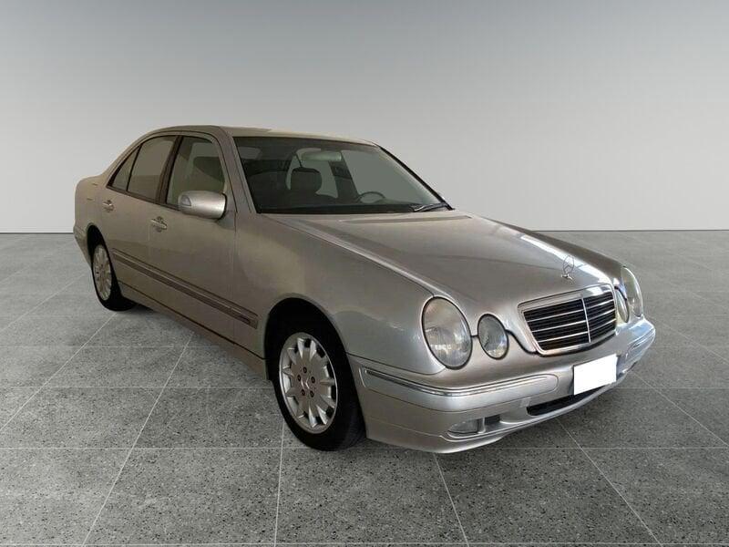 Mercedes-Benz Classe E E 200 Kompressor cat Classic