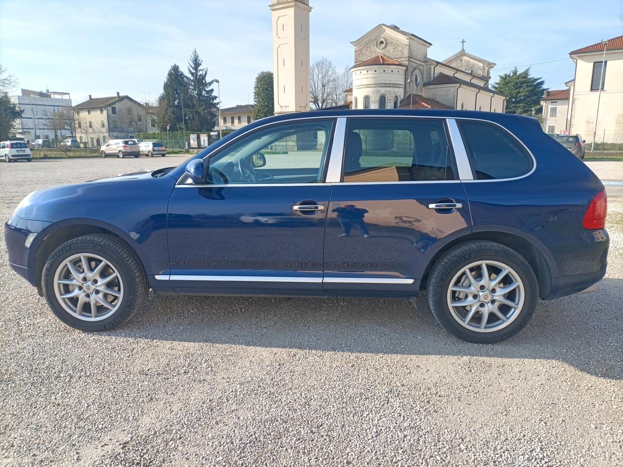 Porsche Cayenne 4.5S V8