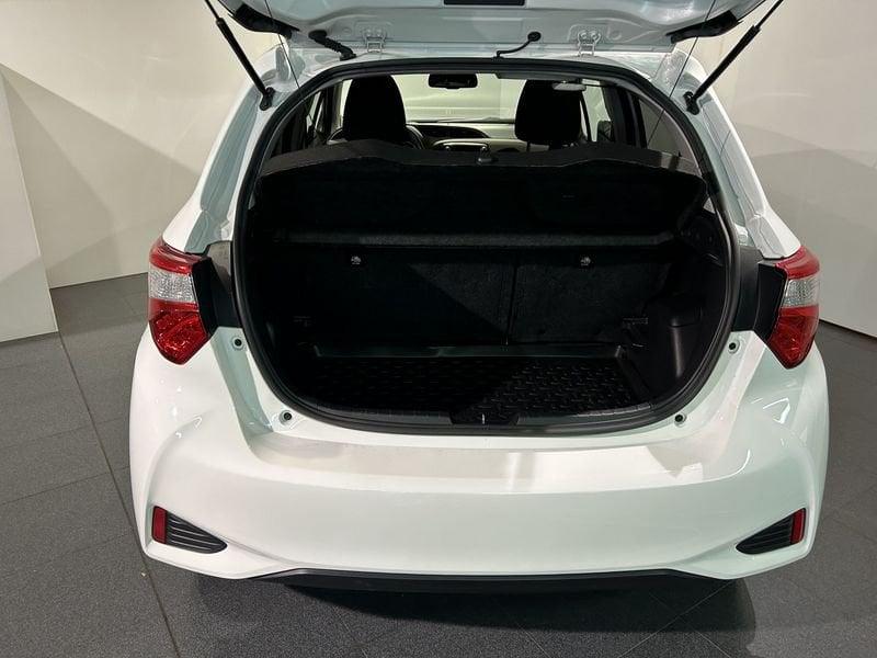 Toyota Yaris Hybrid 1.5 Hybrid Active Plus + CERCHI IN LEGA
