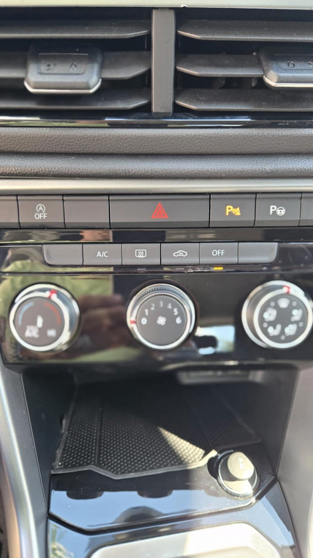 Volkswagen T-Roc 1.0 tsi Life 110CV Uff Italy Led USB Lega Cockpit
