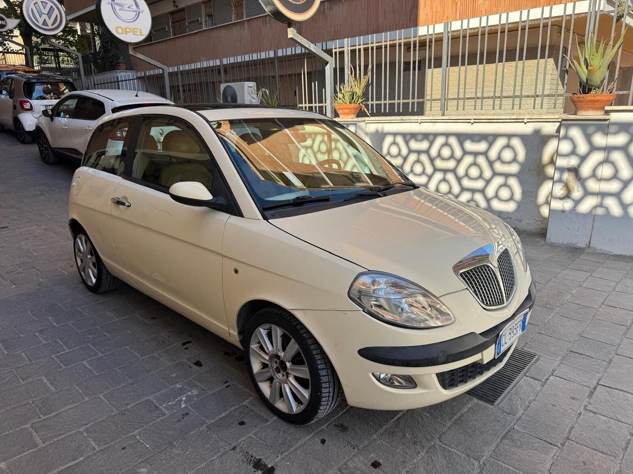 LANCIA Ypsilon 1.2 16V Platino