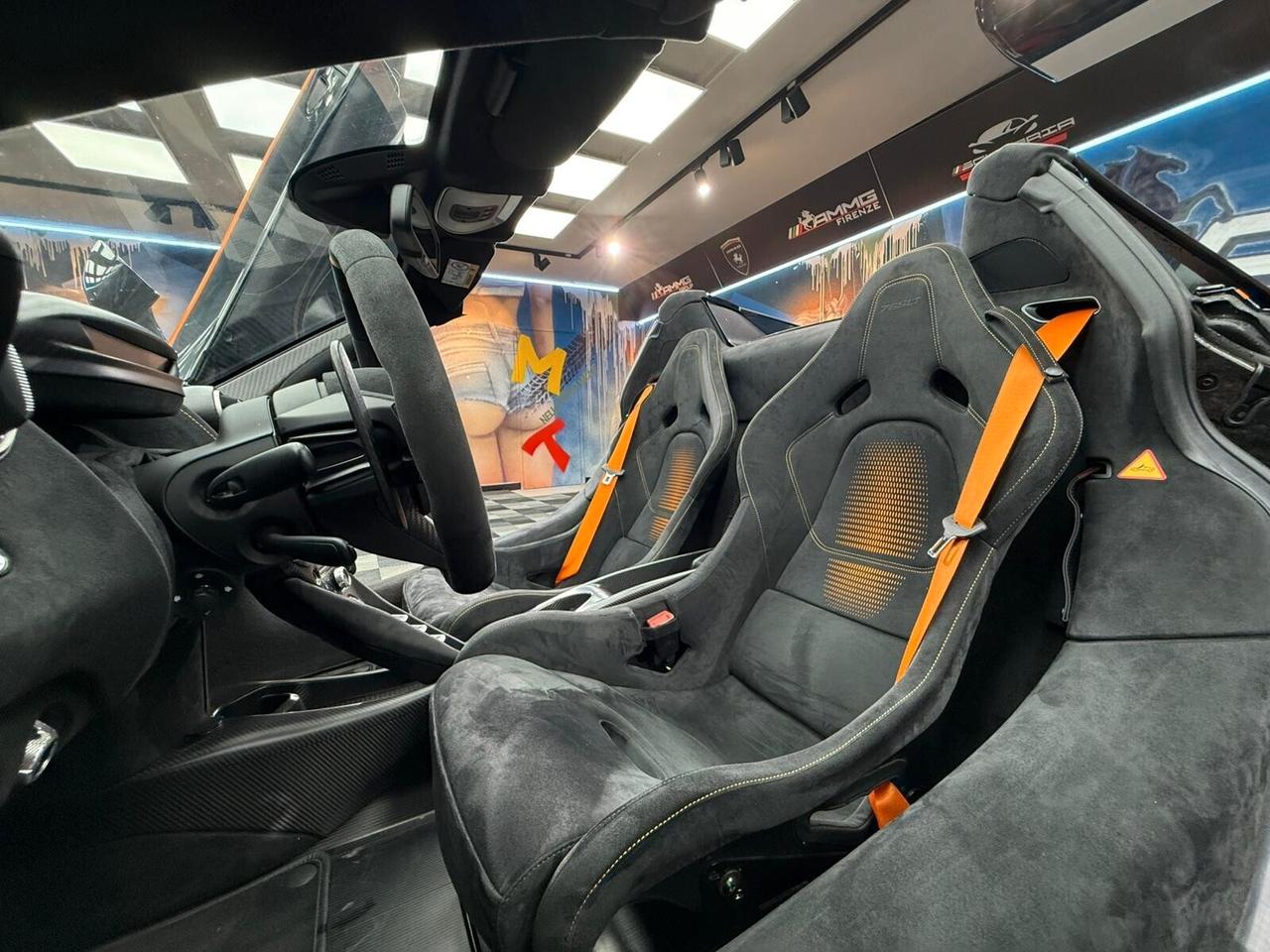 Mclaren 765LT (765)