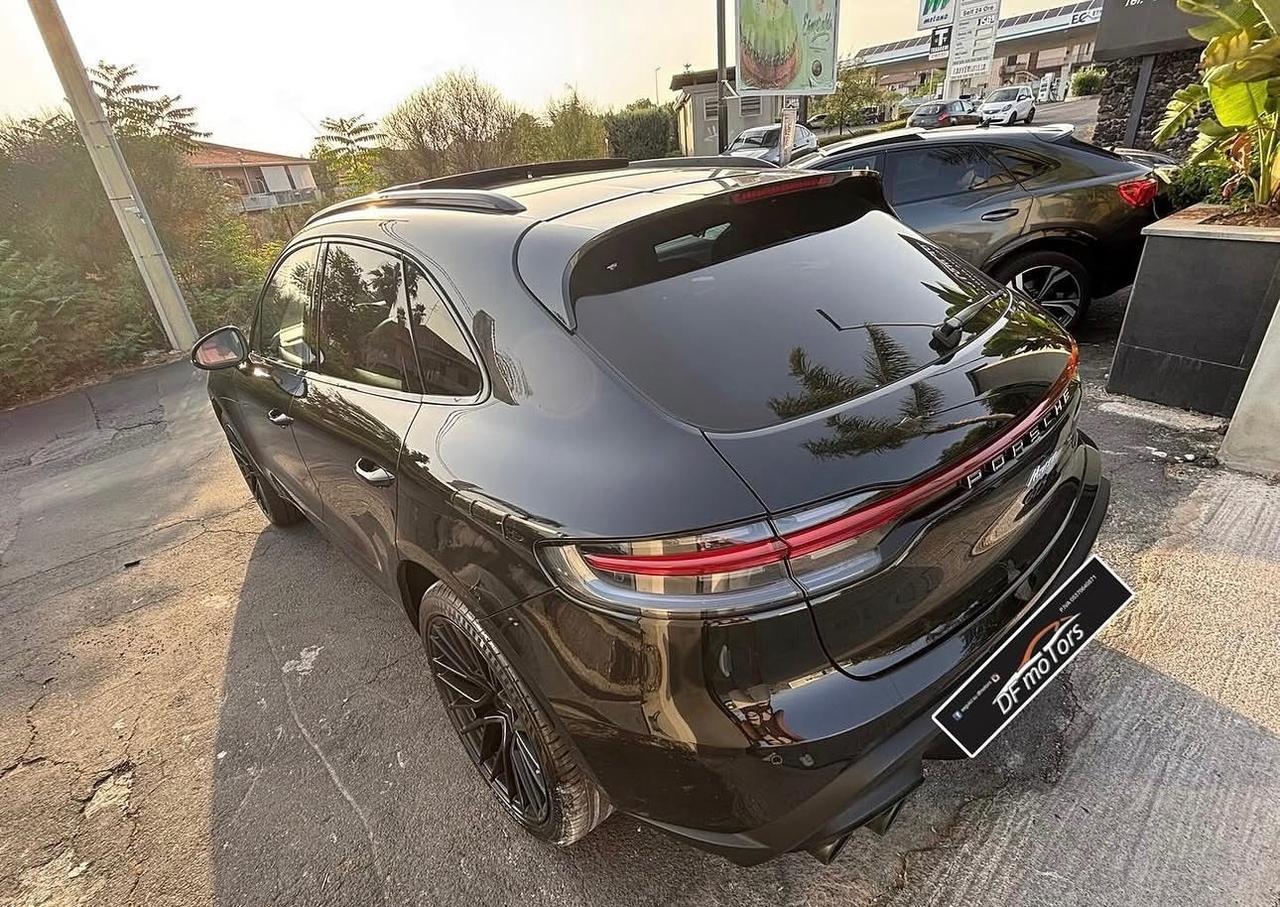 Porsche Macan 2.0- tetto apribile