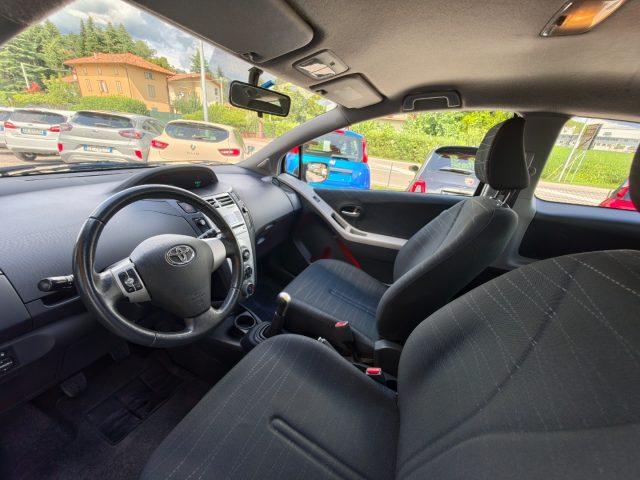 TOYOTA Yaris 1.3 3 porte Navi OK NEOPATENTATI