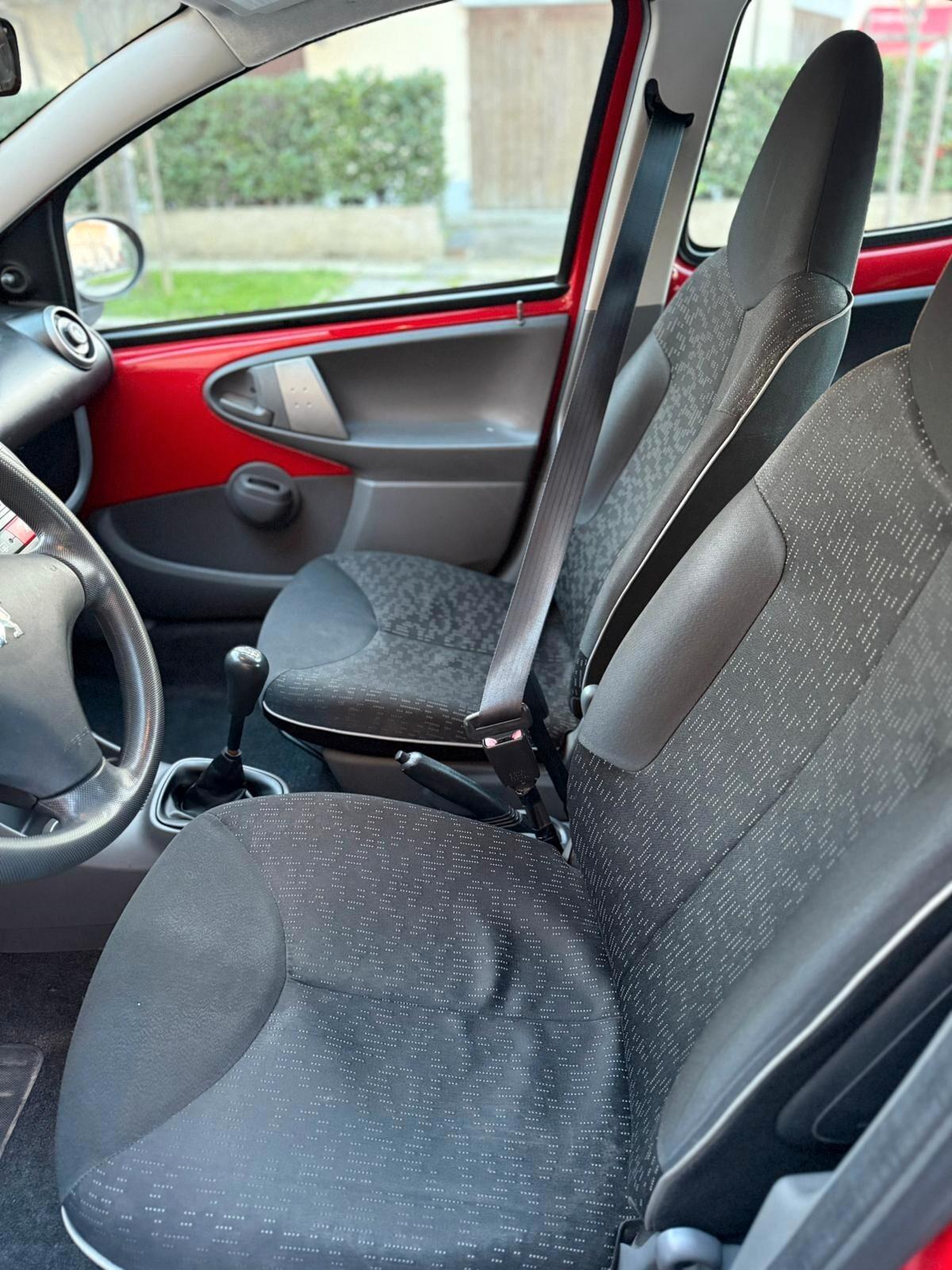 Peugeot 107 1.0 68CV 3p. Plaisir