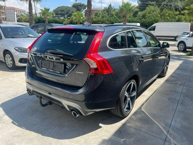 VOLVO V60 D2 2.0 R-design